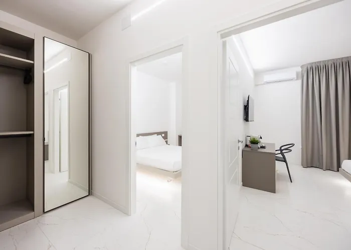 Excelsior Station Гостевой дом