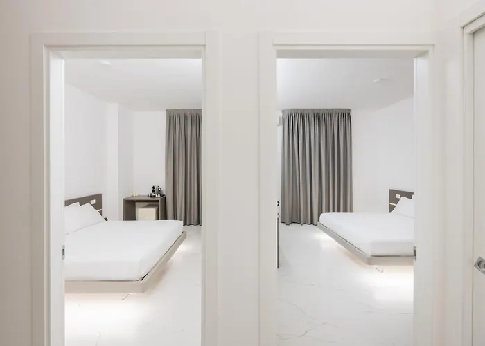 Excelsior Station 4*