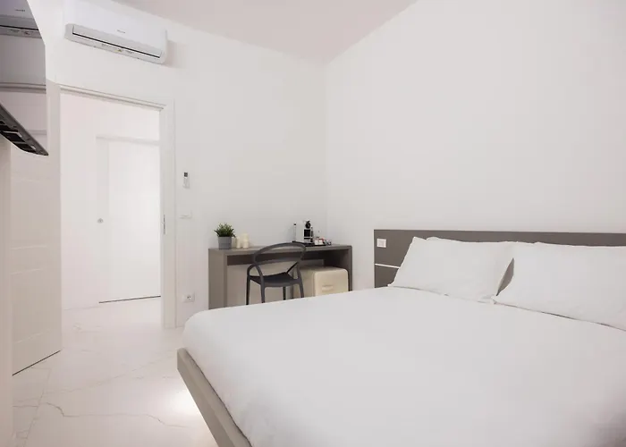 Excelsior Station Гостевой дом Болонья