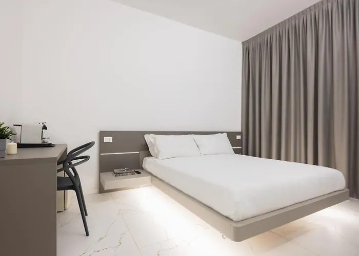 Excelsior Station Гостевой дом 4*