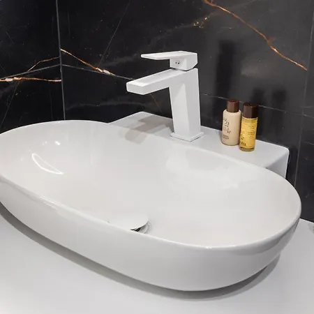 Excelsior Station 4*