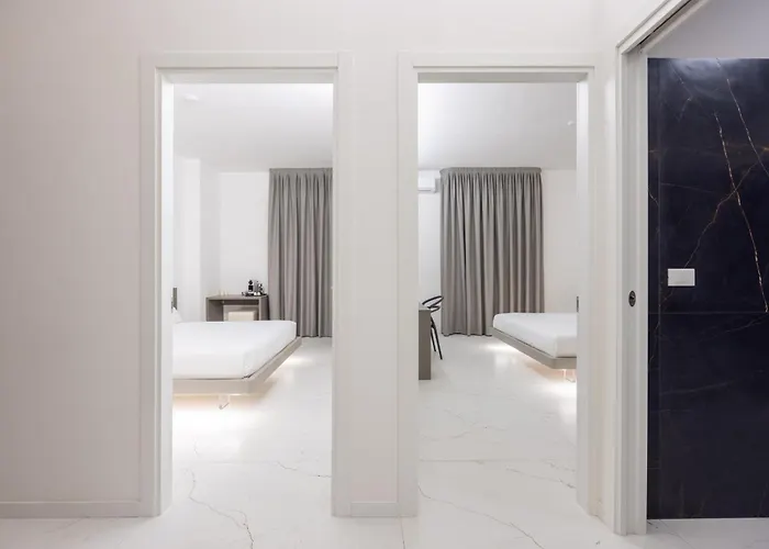 Excelsior Station 4*