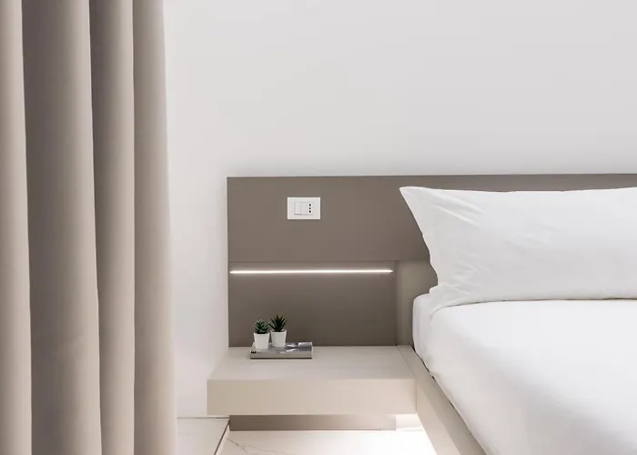 Excelsior Station 4*