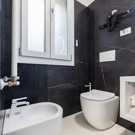 Excelsior Station Affittacamere 4*
