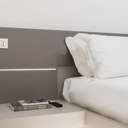 Excelsior Station ゲストハウス ボローニャ