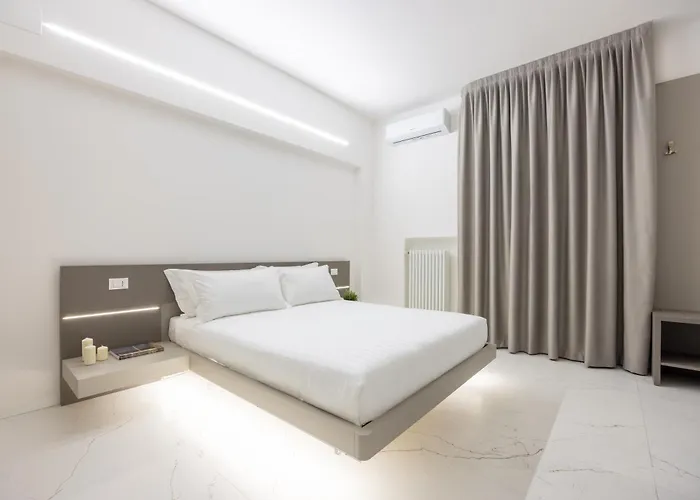 Excelsior Station 4*